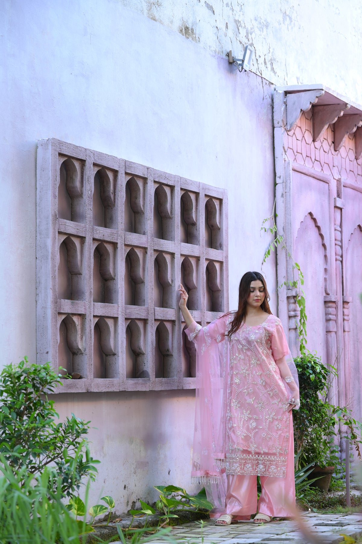 GUL-E-BLUSH