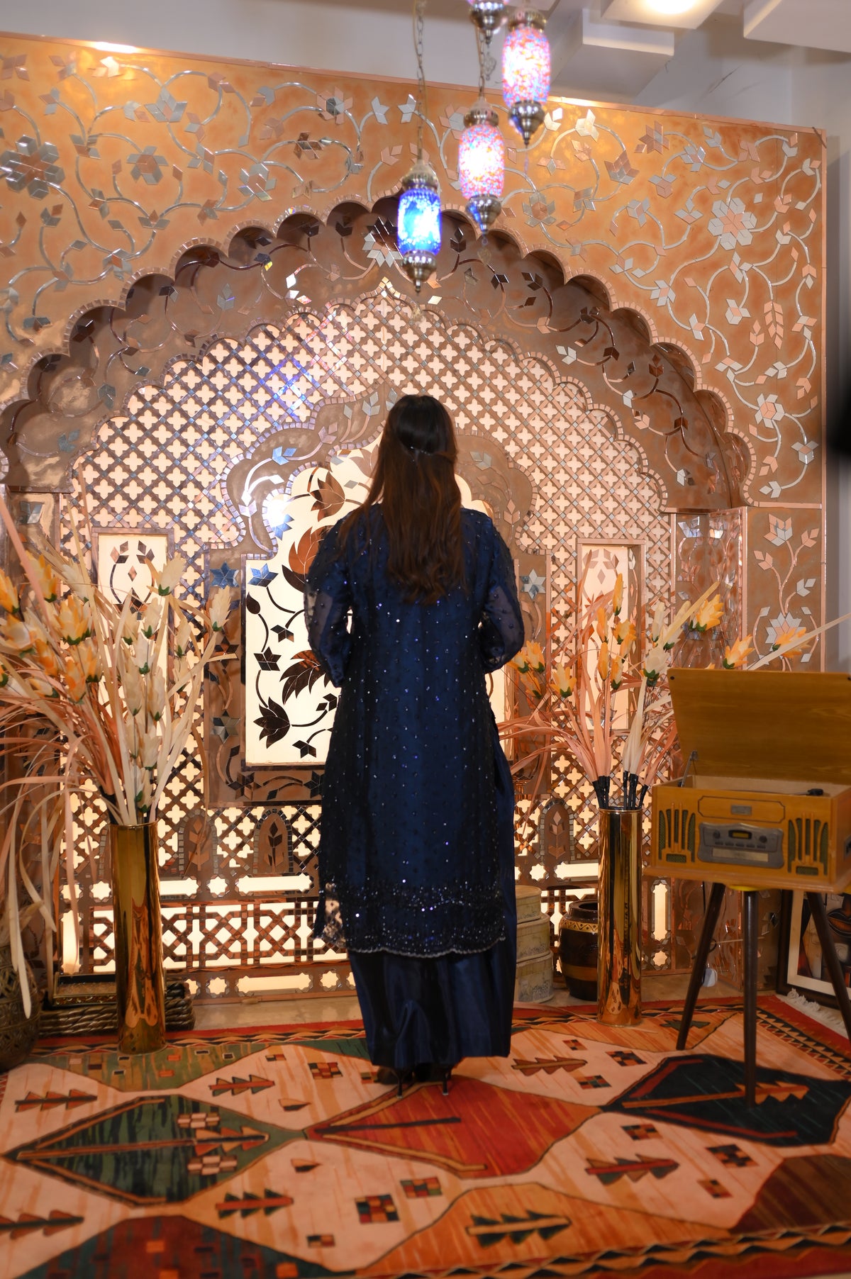 NAVY NOOR