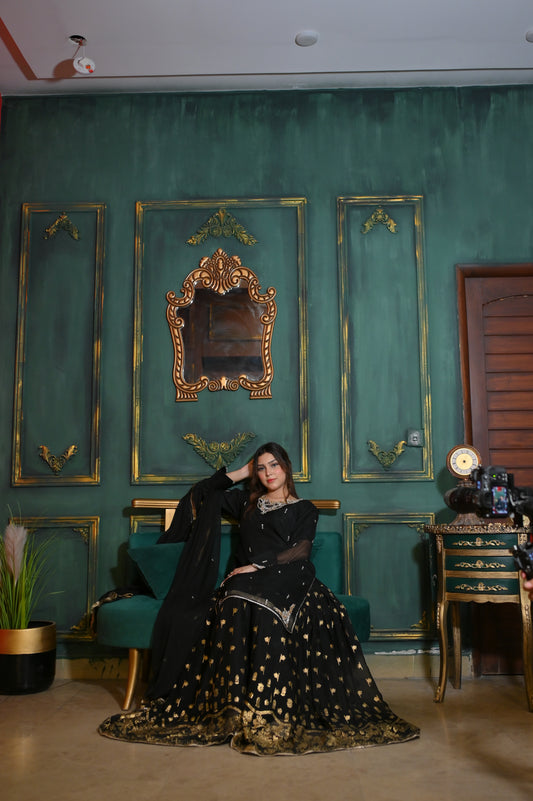 NOIR ROYAL EMBROIDERED